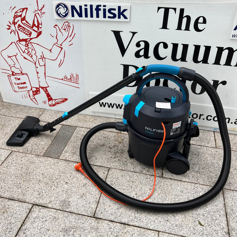Nilfisk VP400 Commercial Vacuum Cleaner 32mm Black Aluminium Telescopic Wand With Blue Touch Point
