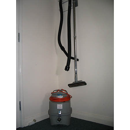 Nilfisk and Tellus Vacuum Cleaner Genuine Turnable 32mm Round Brush - TVD The Vacuum Doctor