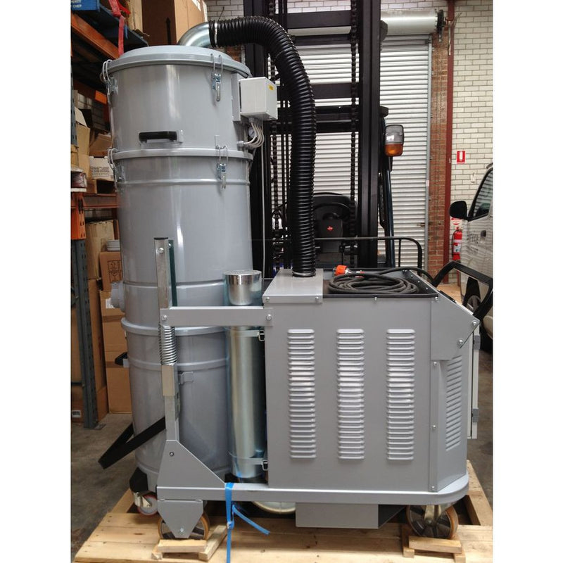NilfiskCFM 3907-18C 3Ph Industrial Vacuum Cleaner Special Purchase - TVD The Vacuum Doctor