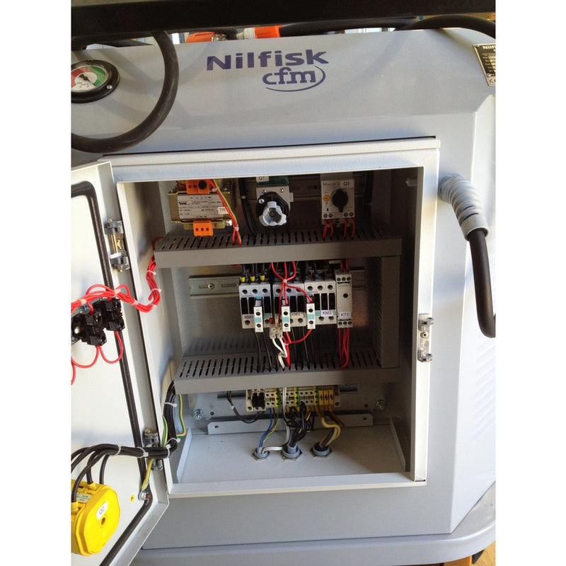 NilfiskCFM 3707-10C 3 Phase Industrial Vacuum Cleaner With Comp Air Cleaned Cylindrical Filters - TVD The Vacuum Doctor