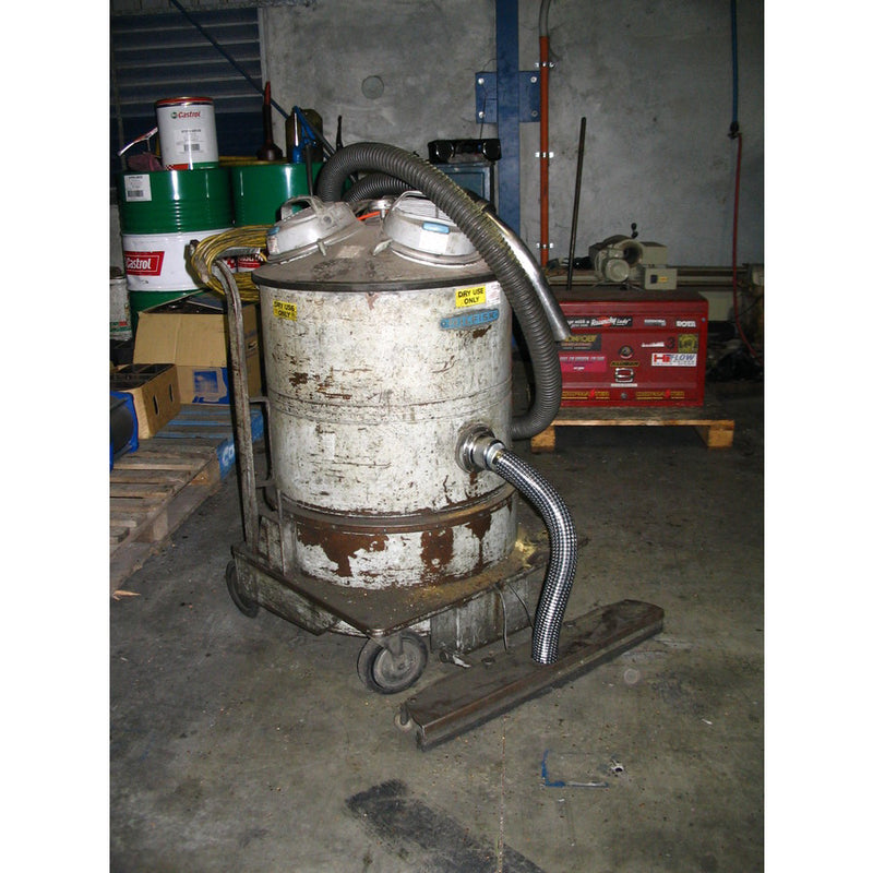 Nilfisk and Tellus Industrial Vacuum Cleaner 3m x 50mm Rubber Hose NOW OBSOLETE - The Vacuum Doctor